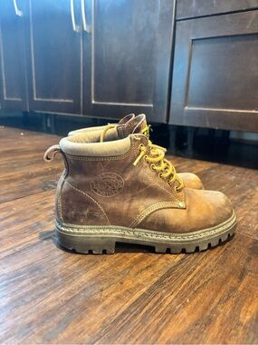 Roots Brown Leather Lace-Up Winter Boots